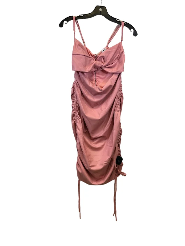 Anniversary Sale Dress Casual Short By Fashion Nova  Size: Xl