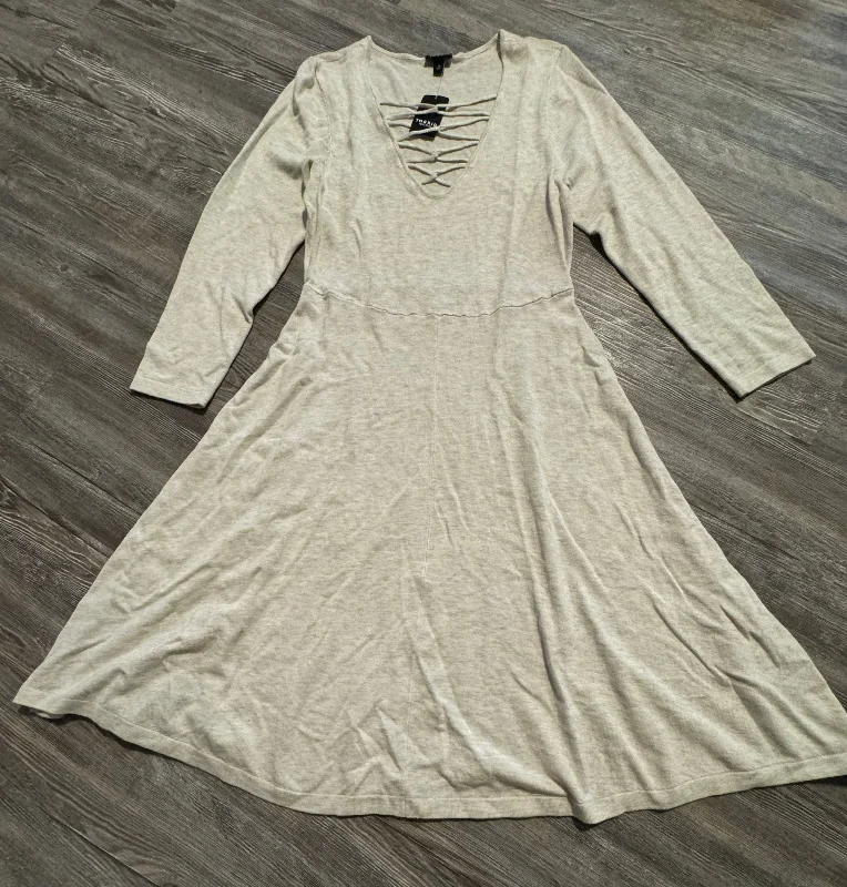 Deal Mania Dress Casual Short By Torrid  Size: 0