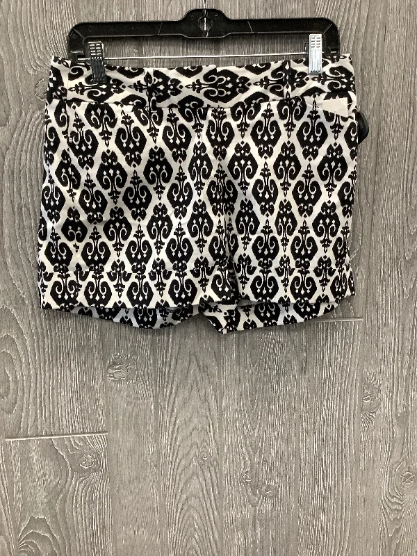 Bargain Prices Shorts By White House Black Market  Size: 4